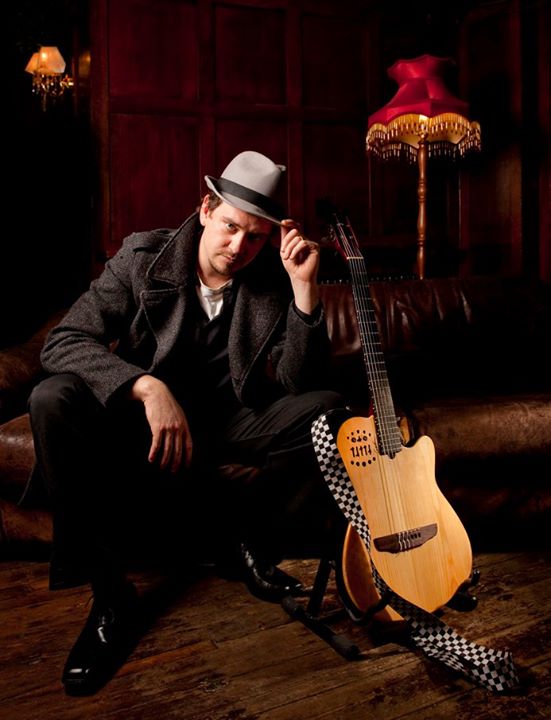 Solo Singer Guitarist in London